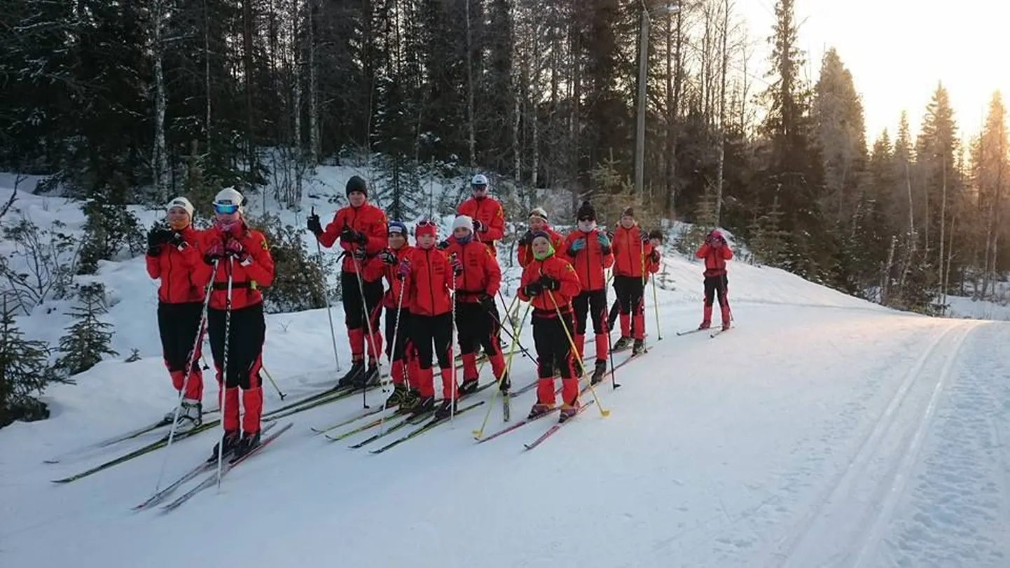 RR Suusaklubi lapsed Soomes.