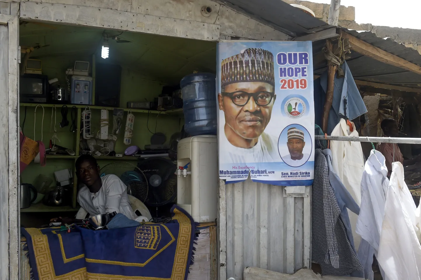 President Mohammadu Buhari valimisplakat Dauras.