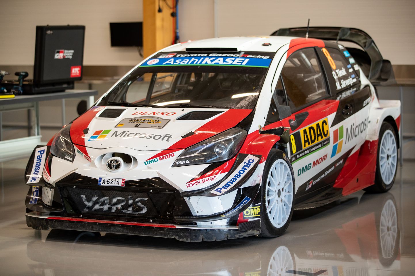 Ott Tänaku ja Martin Järveoja alluvusse kuuluv Toyota Yaris WRC Harjumaal Peetris asuvas hoolduskeskuses.