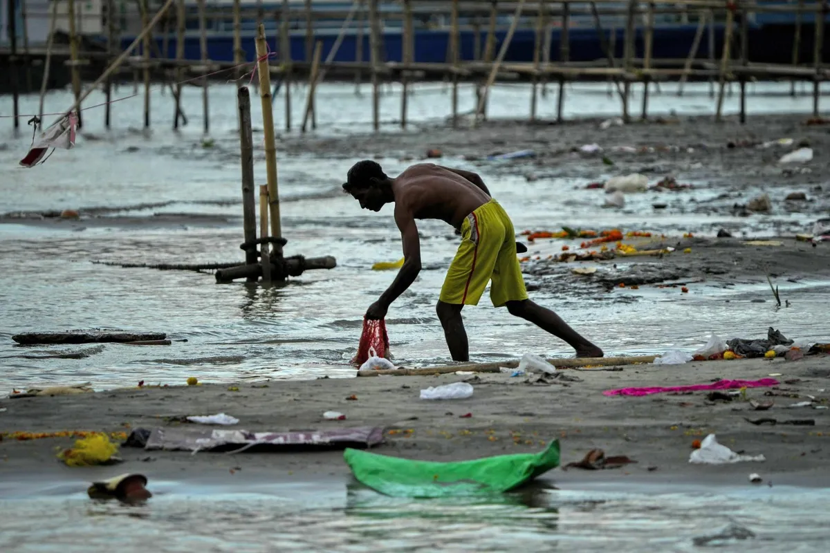 Himaalajast alguse saav Brahmaputra on Aasia üks suurimaid ja saastunumaid jõgesid, mis läbib Tiibeti piirkonna, India ja Bangladeshi, enne kui suubub Bengali lahte.