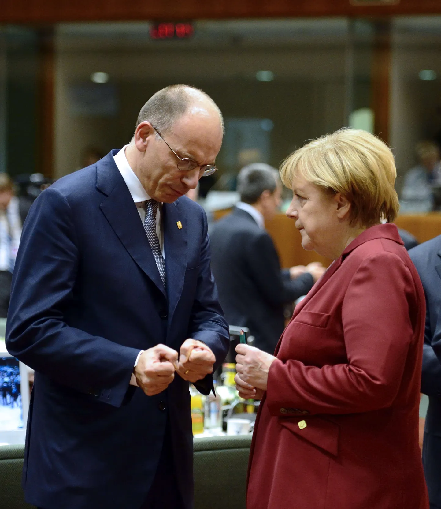 Itaalia peaminister Enrico Letta vestleb Saksamaa kantsleri Angela Merkeliga
