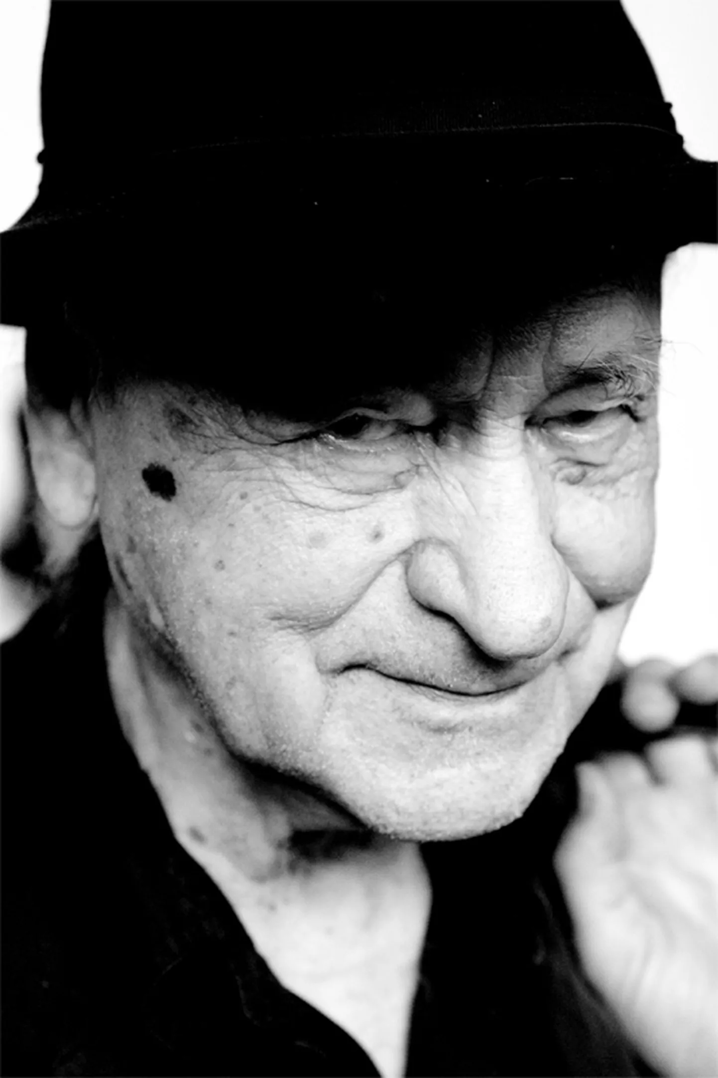 Üks kõige olulisemaid inimesi eksperimentaalse kino ajaloos, Jonas Mekas.