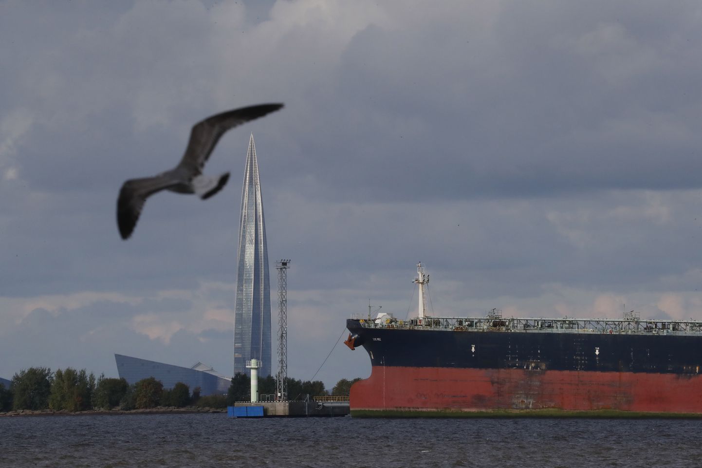 Vene naftatanker Peterburi lähistel.