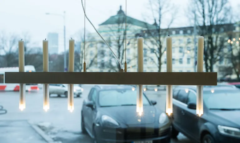 Tõnis Vellama isikunäitus «Tule valges» Disaini- ja arhitektuurigaleriis.