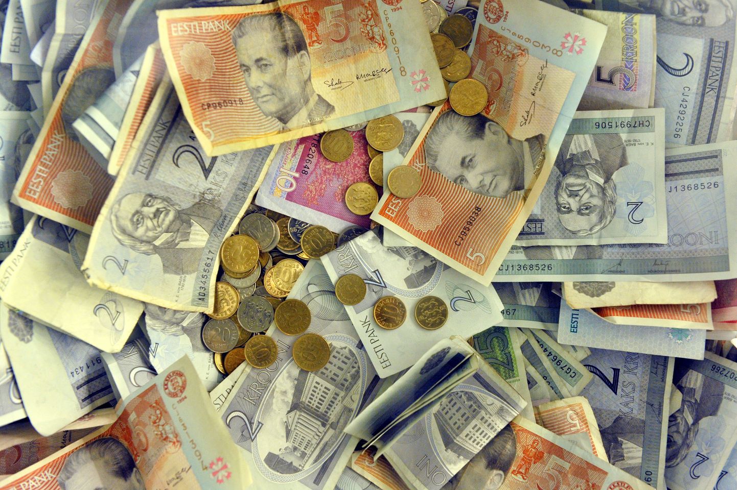 Kaks ja pool aastat pärast eurole üleminekut on ringluses veel 50 miljoni väärtuses kroone.