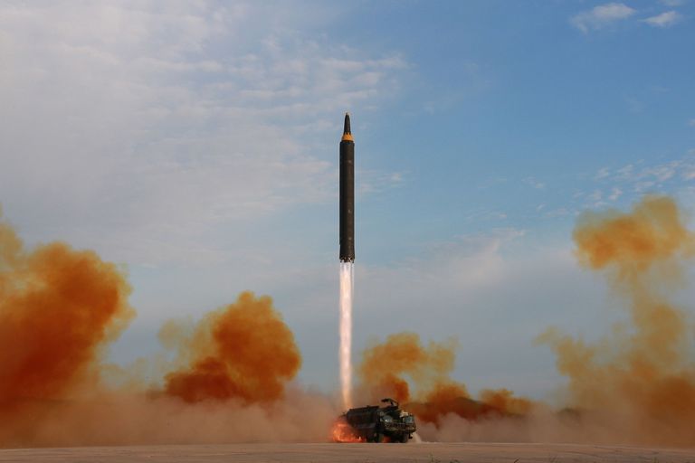Põhja-Korea Hwasong-12- tüüpi raketi katsetus. KCNA/Reuters/Scanpix
