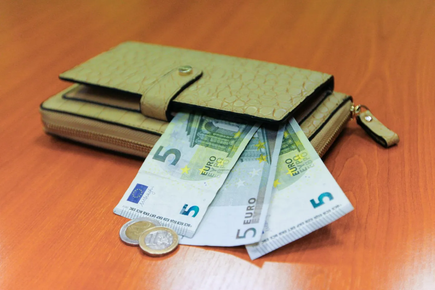 Muudatuse eesmärk on tagada, et kõik pensionimaksed jõuavad pensionärideni turvaliselt ja täpselt.