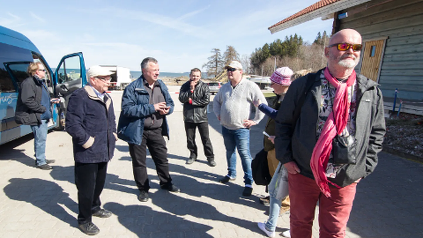 Toila vabatahtlikud merepäästjad viisid Soome turismiajakirjanikud kaatrisõidule, sest on nii varustuse kui ka koolituse eest põhjanaabritele palju tänu võlgu.