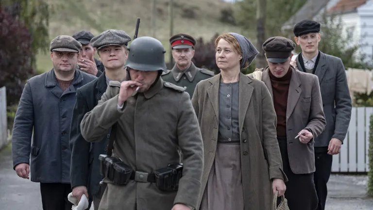 Кадр из фильма «Эрна на войне»