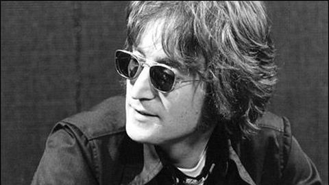 John Lennoni kuulsad prillid lähevad haamri alla
