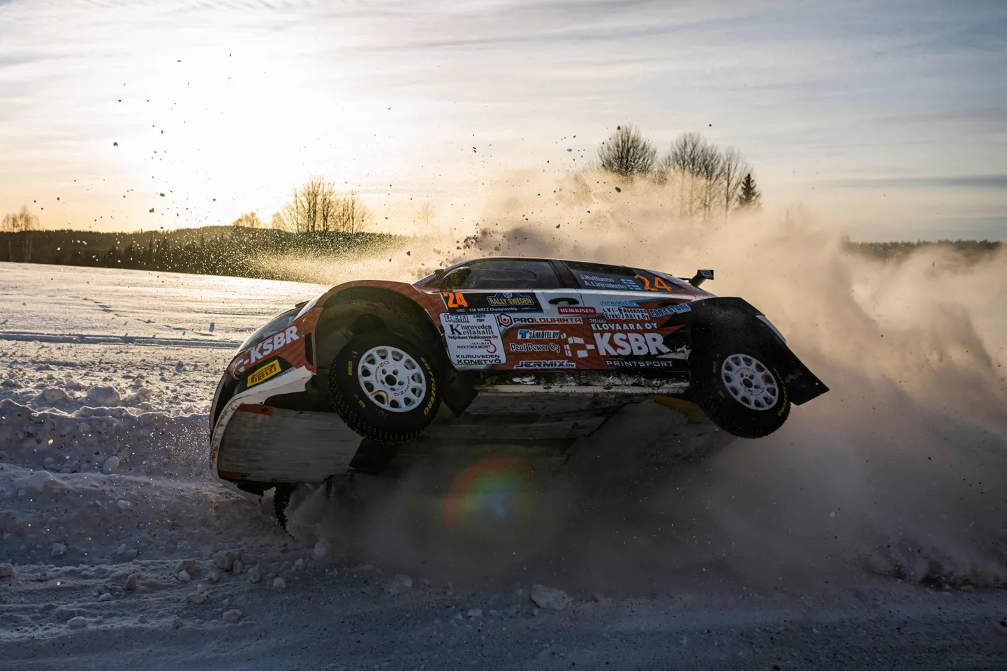Jari Huttuneni karjäär on uppi lendamas.