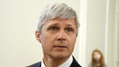 Bartaševičs pārsūdzēs lēmumu par atstādināšanu no amata