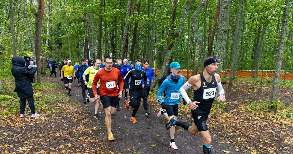 SUUR PILDIGALERII ⟩ Pärnu pikima traditsiooniga võistlusel triumfeerisid Naomi Toomenurm ja Martin Tarkpea