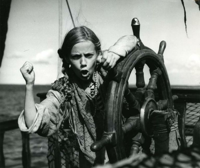 A shot from Peeter Simm's feature film «Arabella, the Daughter of a Pirate» (1982), based on Aino Pervik's short story of the same name.