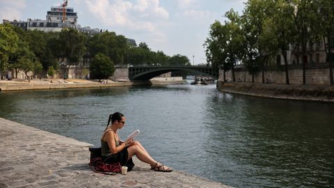 Book blogger recommends 'Seven Years of You and Me' for post-work escape
