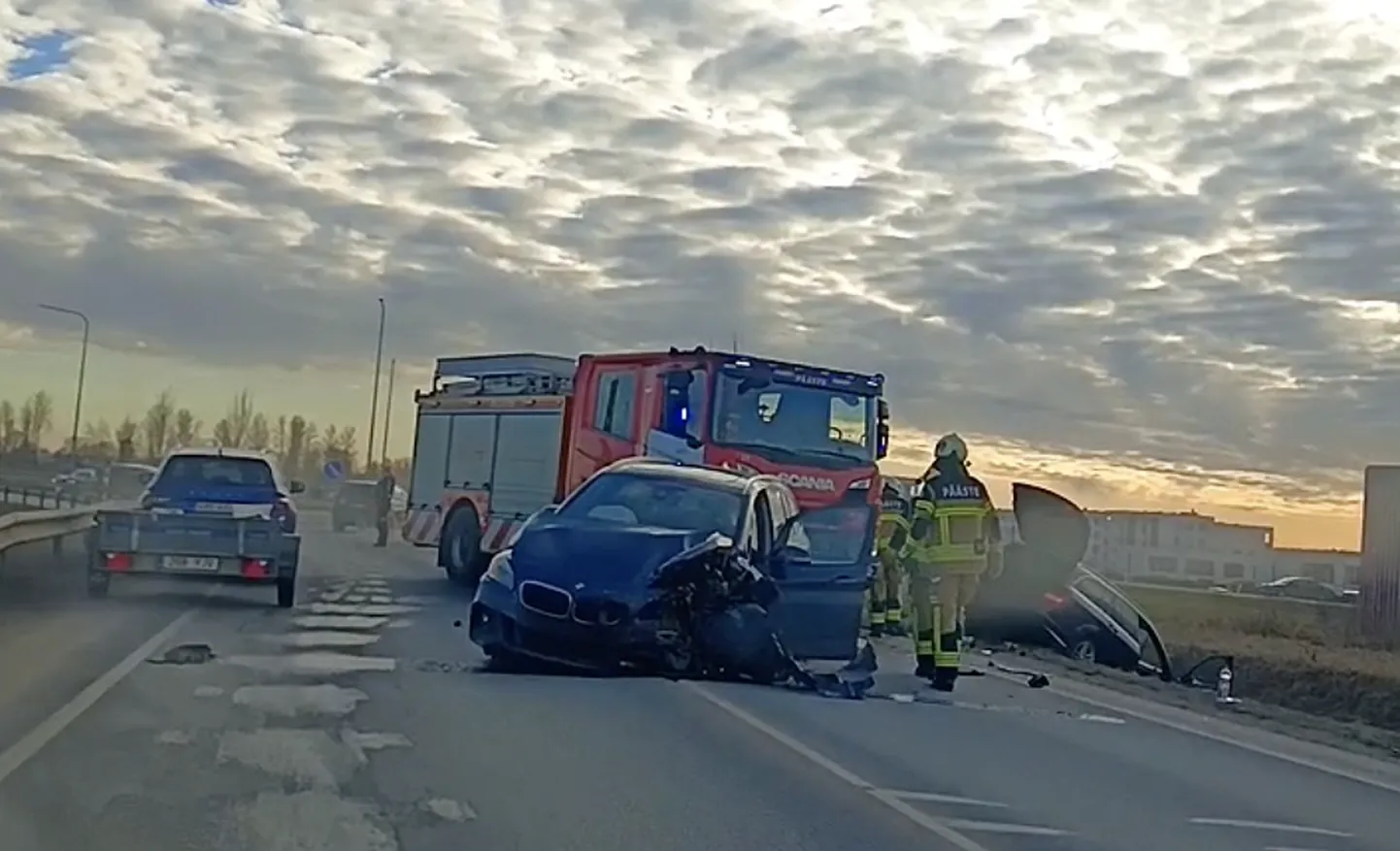 Keegi kokkupõrke tagajärjel viga ei saanud.