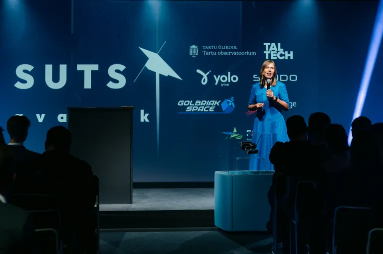 Tudengisatelliidi SUTS esitlust väisas ka president Kersti Kaljulaid.