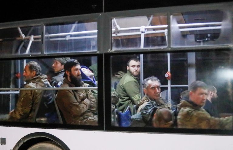 Buss Azovstali all võidelnud Ukraina vägedega 19. mail Mariupolis.