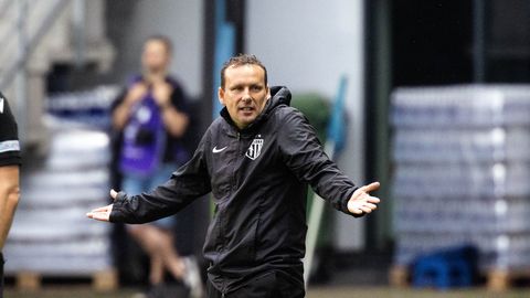 FC Flora vabastas ametist peatreeneri Konstantin Vassiljevi