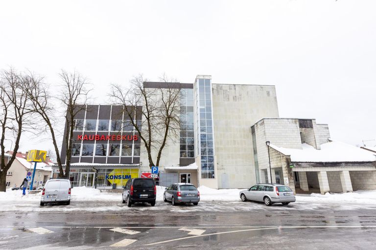 Järva tarbijate ühistu kinkis kaubakeskuse hoone maakonna hüvanguks sihtasutusele Järvamaa.