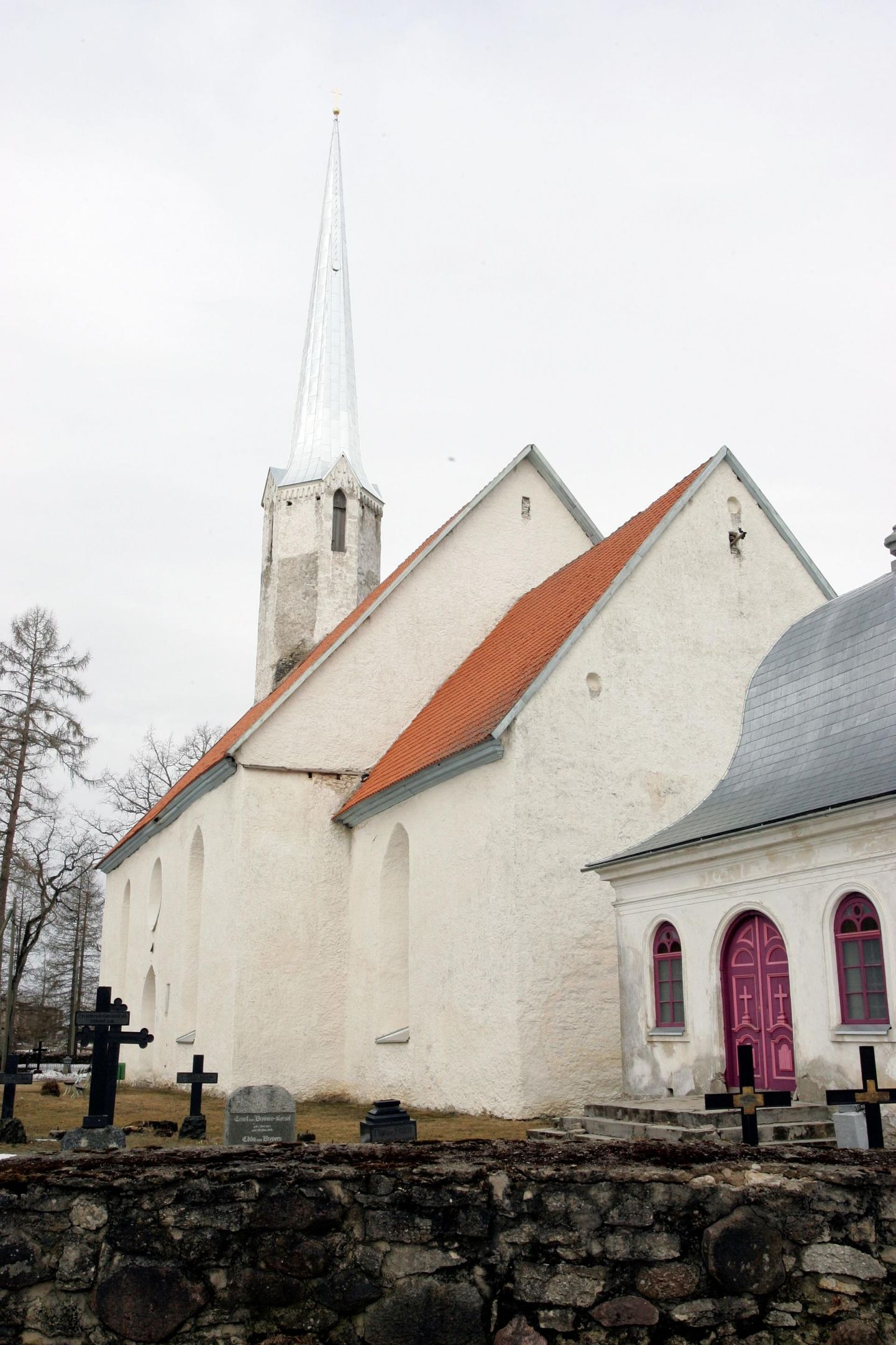 Väike-Maarja kirik.
