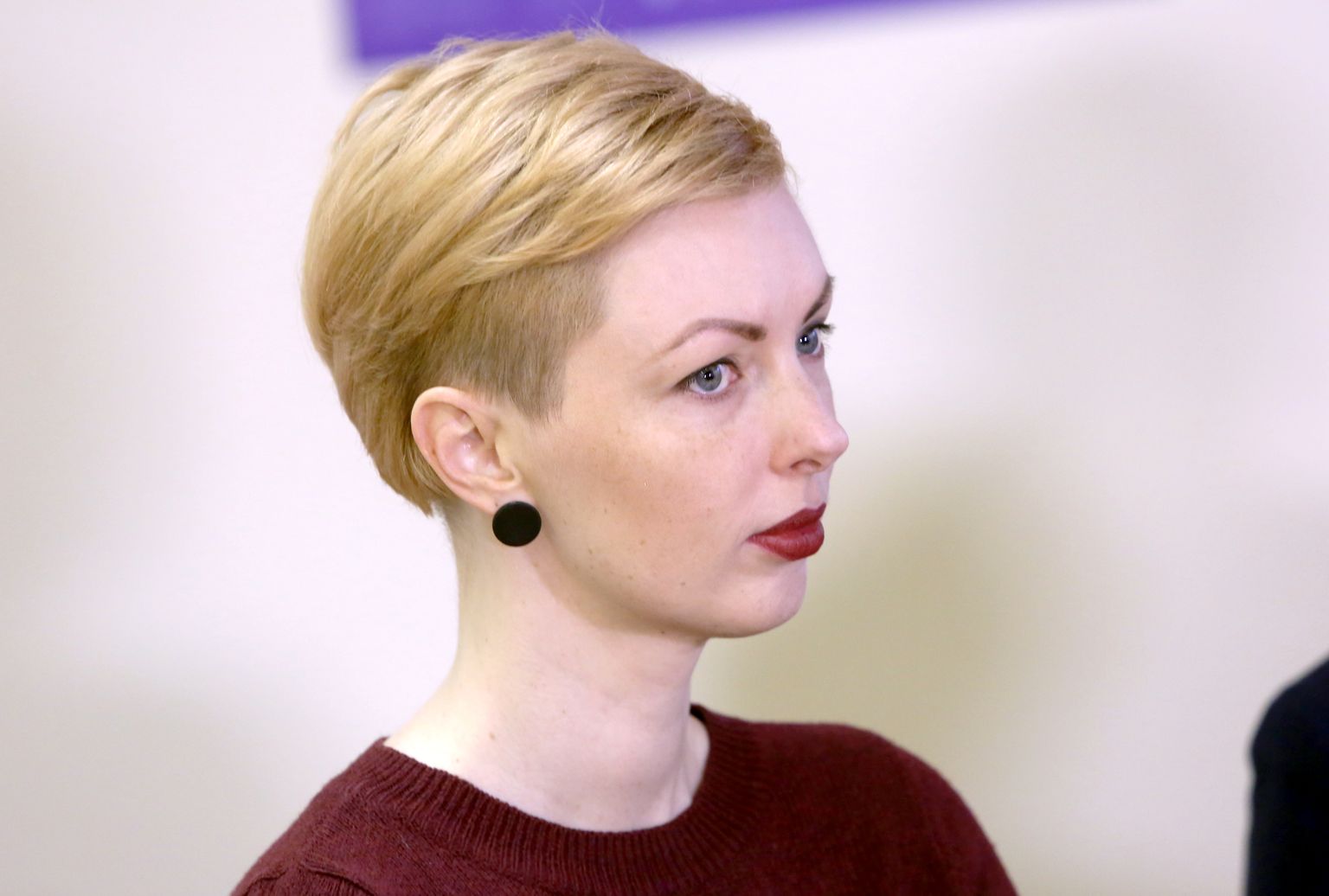 Melanomas paciente Sondra Zaļupe piedalās preses konferencē, kurā informē par plānoto ziedojumu kampaņu un labdarības koncertu "Es nākšu, lai tu dzīvotu!" kā arī iepazīstina ar melanomas izplatību Latvijā un pacientu ārstēšanās iespējām.
