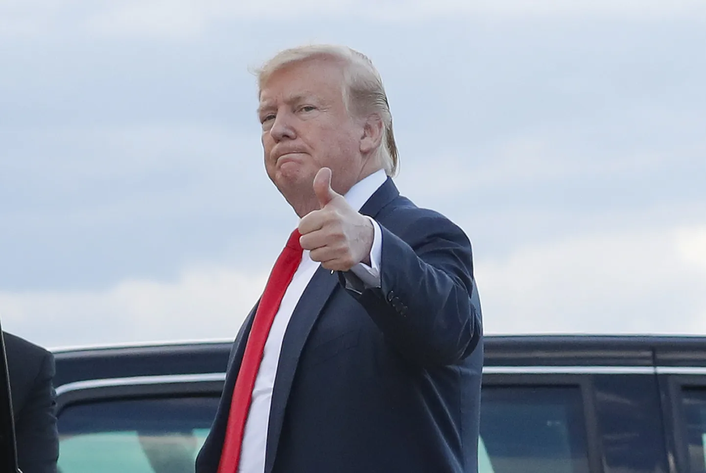 Donald Trump saabumas tagasi Washingtoni pärast lihavõtete veetmist Mar-a-Lagos.