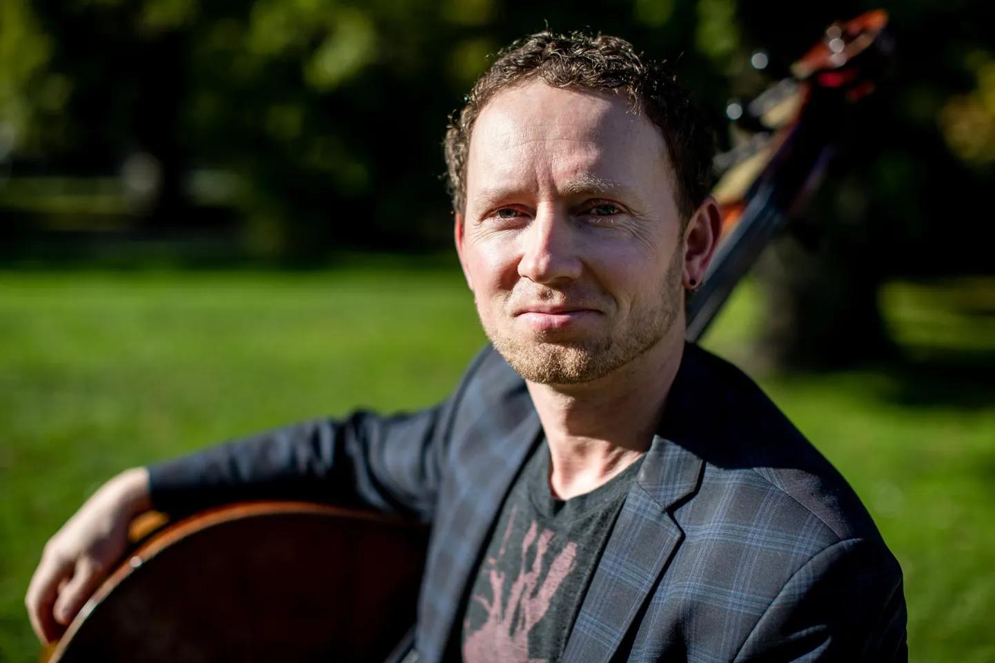 Bassist ehk bassimängija Mihkel Mälgand. FOTO: Sander Ilvest