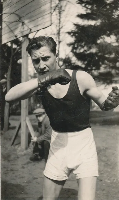 Poksija Erich Lukin.
