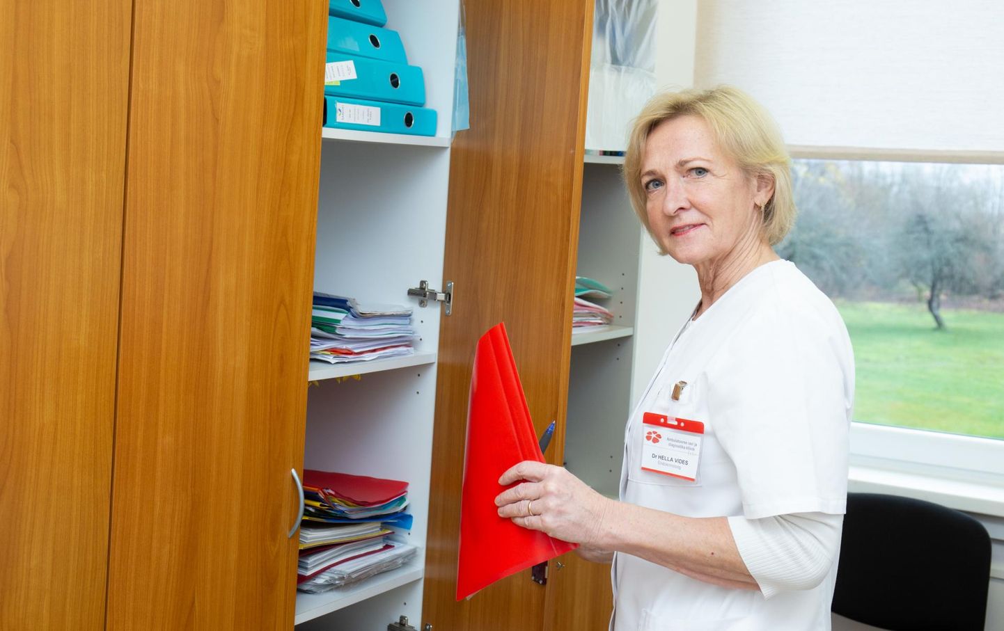 Endokrinoloog Hella Vides on Viljandi haiglas töötanud 1987. aastast. Diabeedi ennetamiseks kutsub ta inimesi üles sööma tervislikult ja liikuma vähemalt 30 minutit päevas.