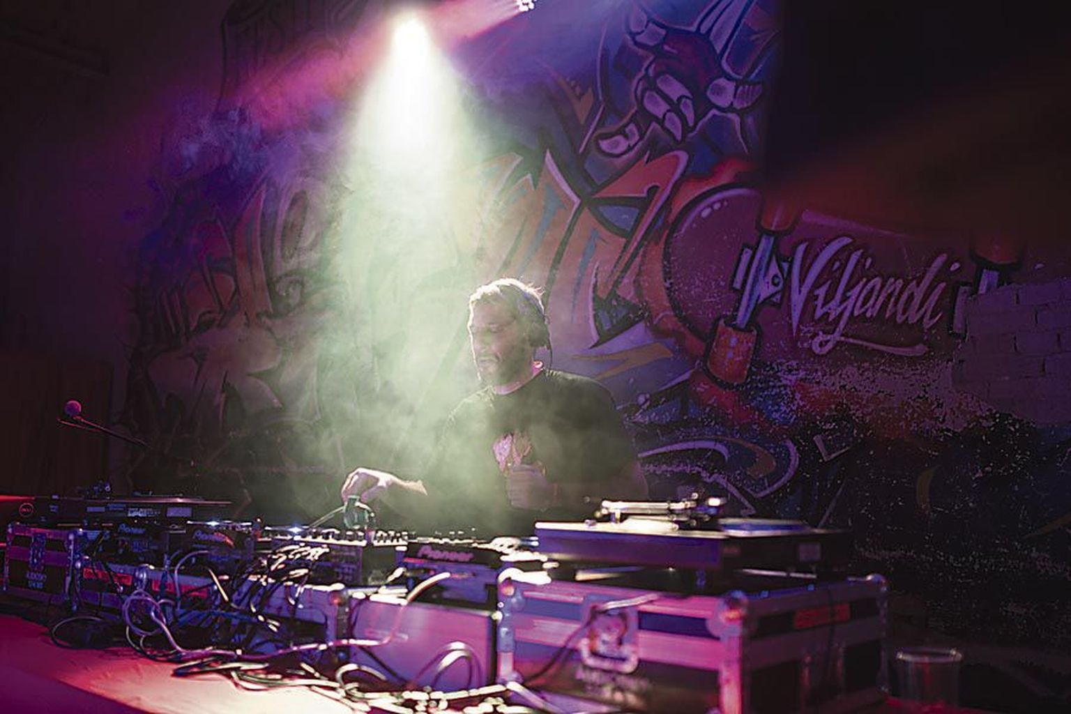 Eelmisel aastal oli üks Viljandi pärimusmuusika festivali ööklubi peaesinejaid DJ Acid Arab.