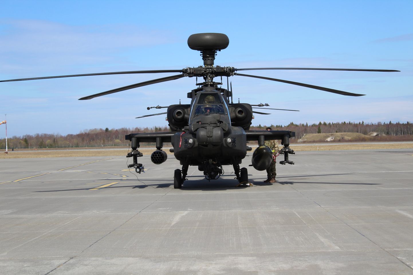 Apache kopterite piloodid hakkavad koostööd tegema nii siin paiknevate Wildcat helikopteri meeskondadega kui ka Eesti ja liitlaste kaitseväelastega ning osalevad õppusel Kevadtorm.