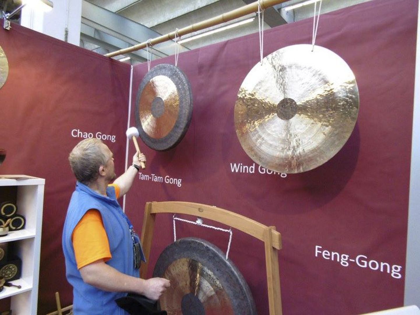 Hillar Vimberg proovib gonge.