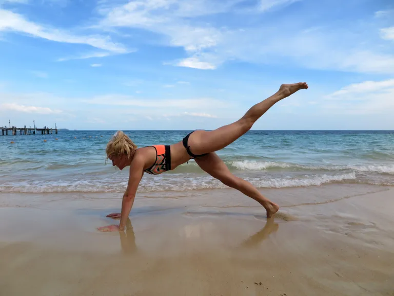 Dünaamiline "sabaga" plank