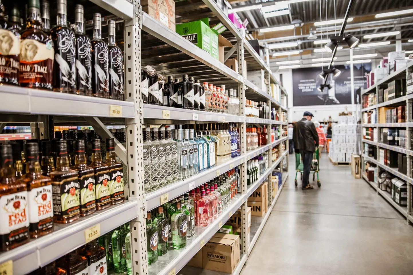 Alkoholimüük Lätis sai kriisi tõttu arvestatava hoobi.