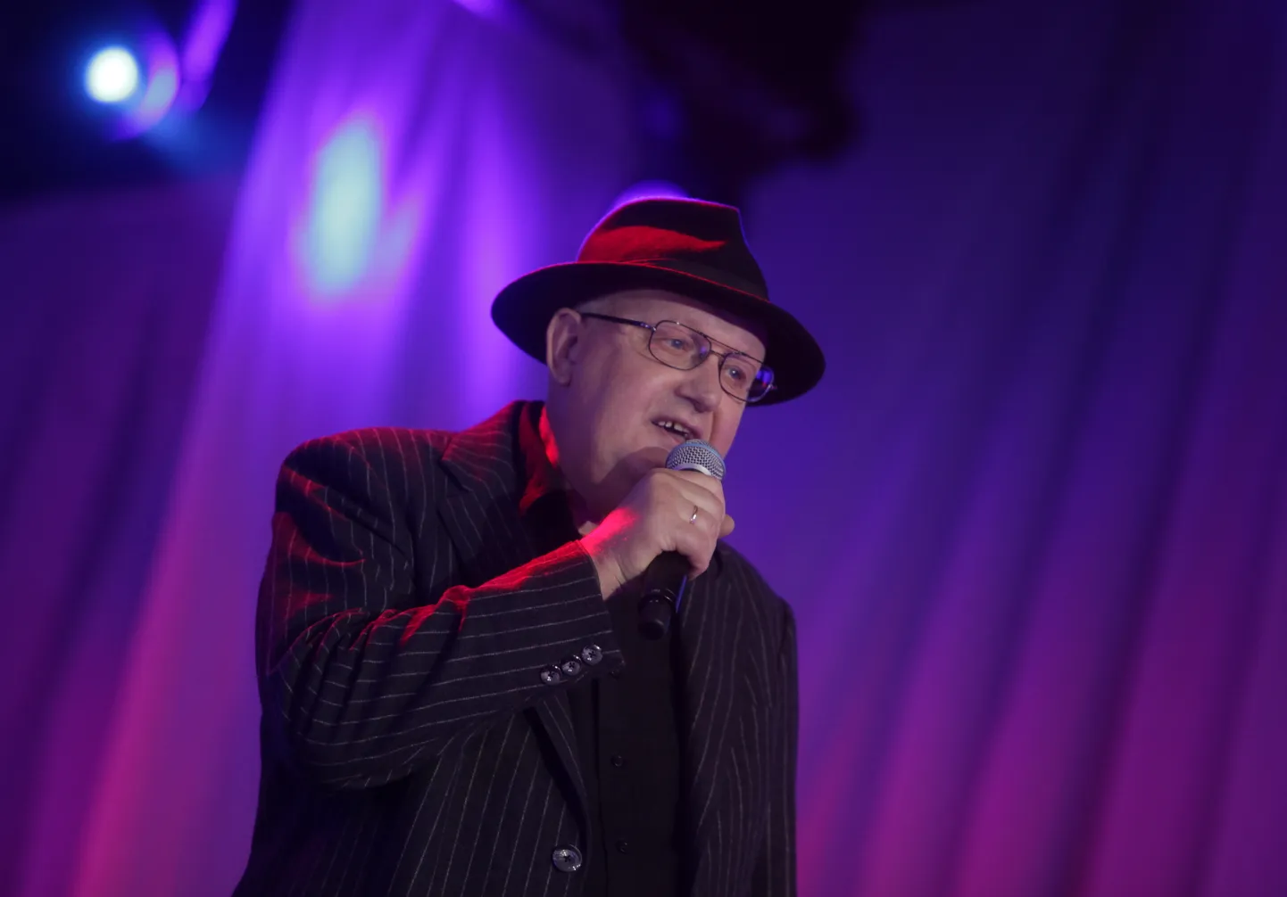 Aktieris Jānis Paukštello piedalās maestro Raimonda Paula un Guntara Rača koncertā ''Nekur nav tik labi kā mājās'' ''Dzintaru koncertzālē''.