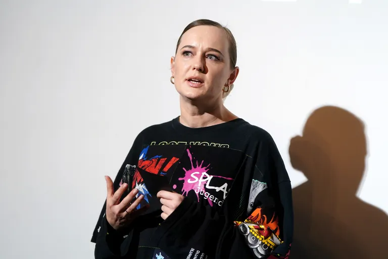 Biedrības "Latvijas skaņu ierakstu producentu, izdevēju un izplatītāju apvienība" valdes locekle Agnese Rakovska.