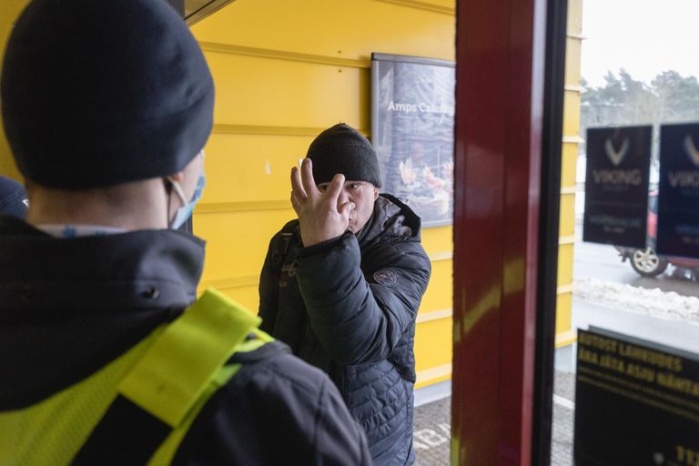 Полиция проверяет ношение масок в центре "Ярве"