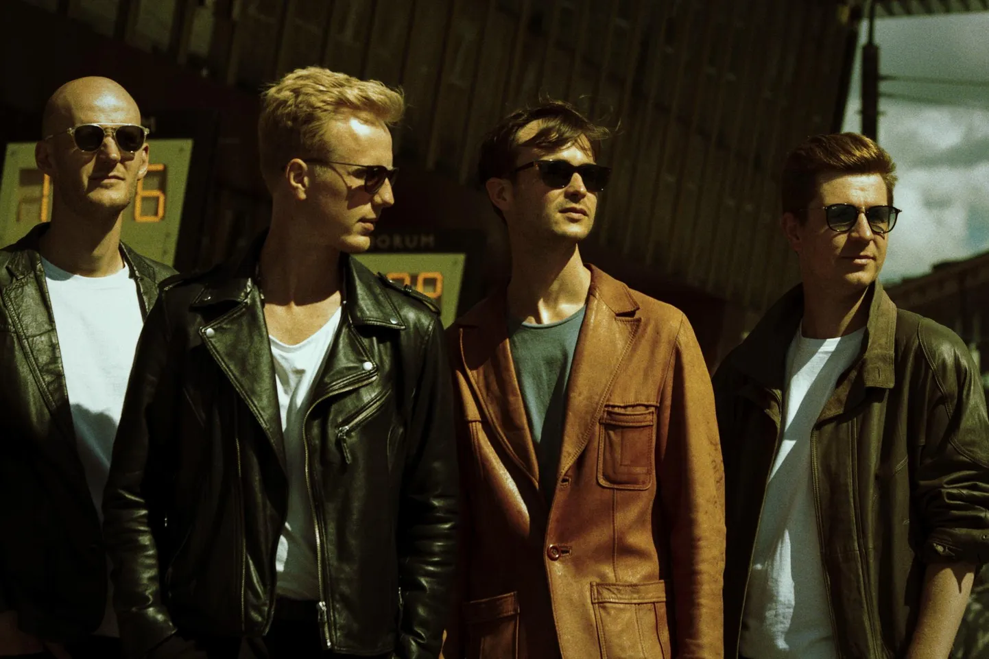 Muusikaline kollektiiv Miljardid ehk Peedu Kass (bass), Raul Ojamaa (kitarr), Marten Kuningas (vokaal) ja Kristjan Kallas (löökpillid).