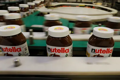 Производство Nutella.