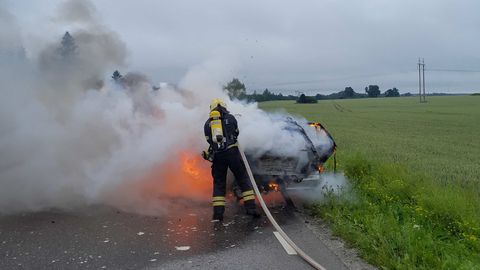 Tuld võttis auto ja saunamaja