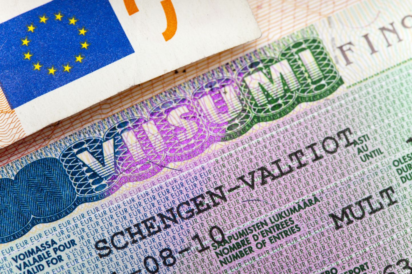 Soome Schengeni-viisa passis. Pilt on illustreeriv