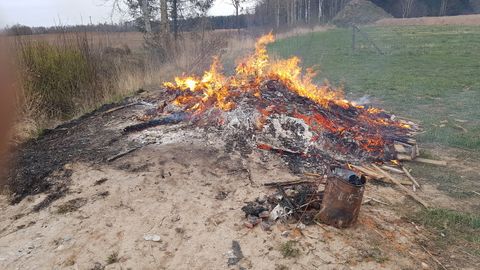 Ohtlik lõke vajas politsei sekkumist