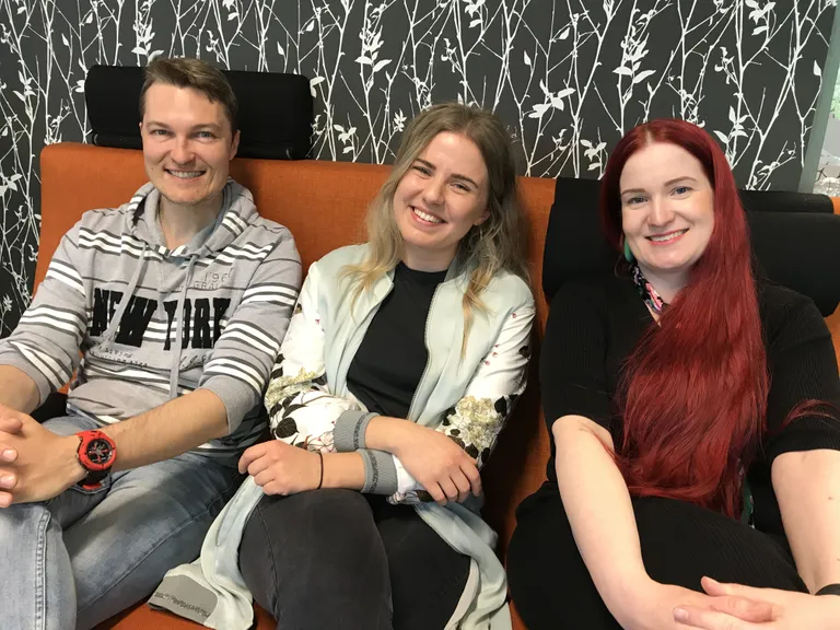 Lauri Hermann, Anett Kulbin ja Tiiu Sommer raadio Elmar stuudios