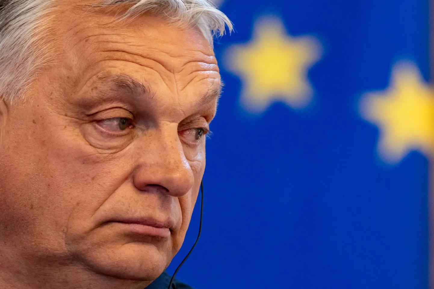 Ungārijas premjerministrs Viktors Orbāns piedalās preses konferencē pēc tikšanās ar Slovākijas premjerministru Bratislavā, Slovākijā, 2025. gada 28. aprīlī.