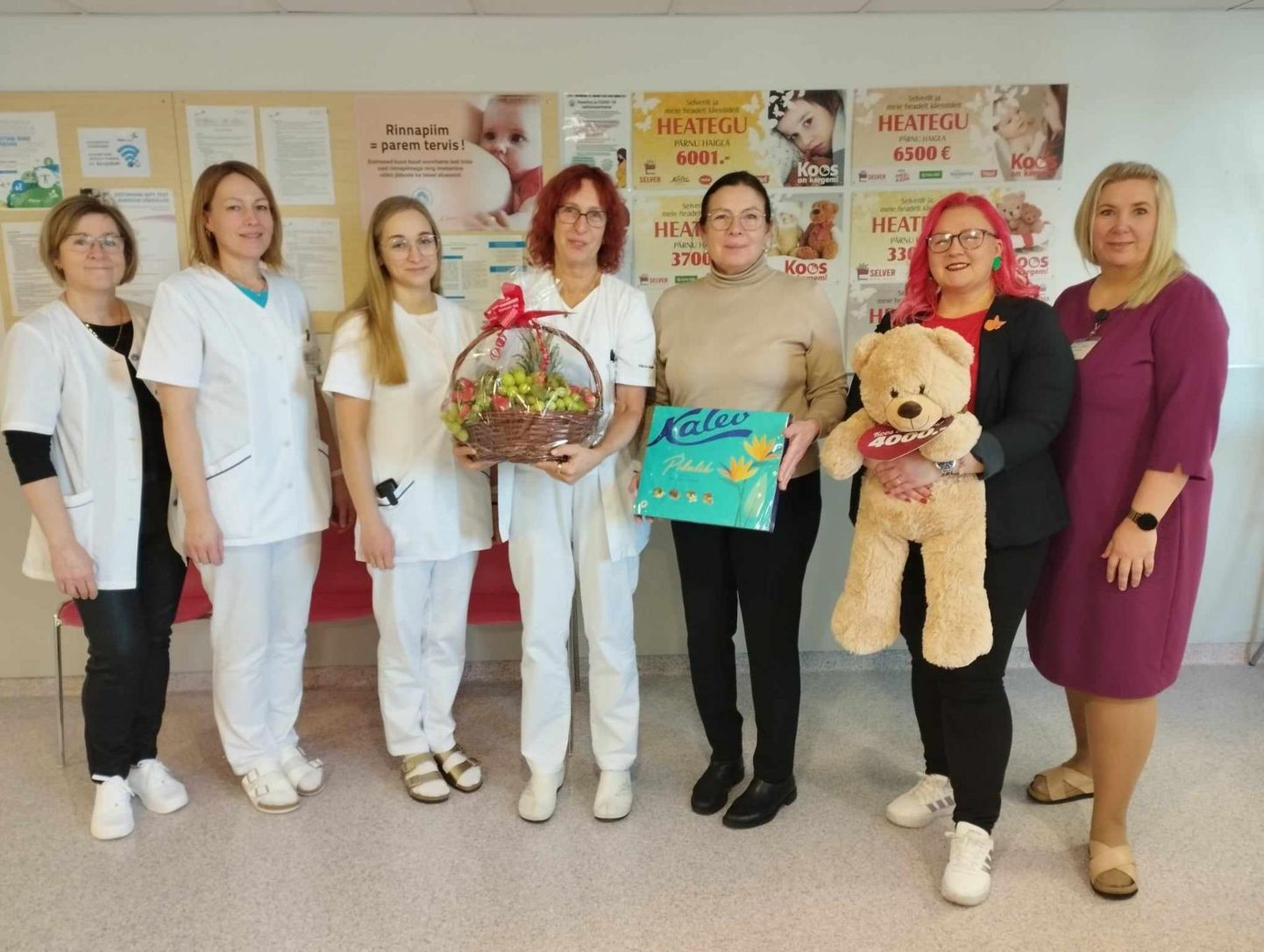 Pärnu haigla töötajad on 4000eurose toetuse eest annetajatele tänulikud.