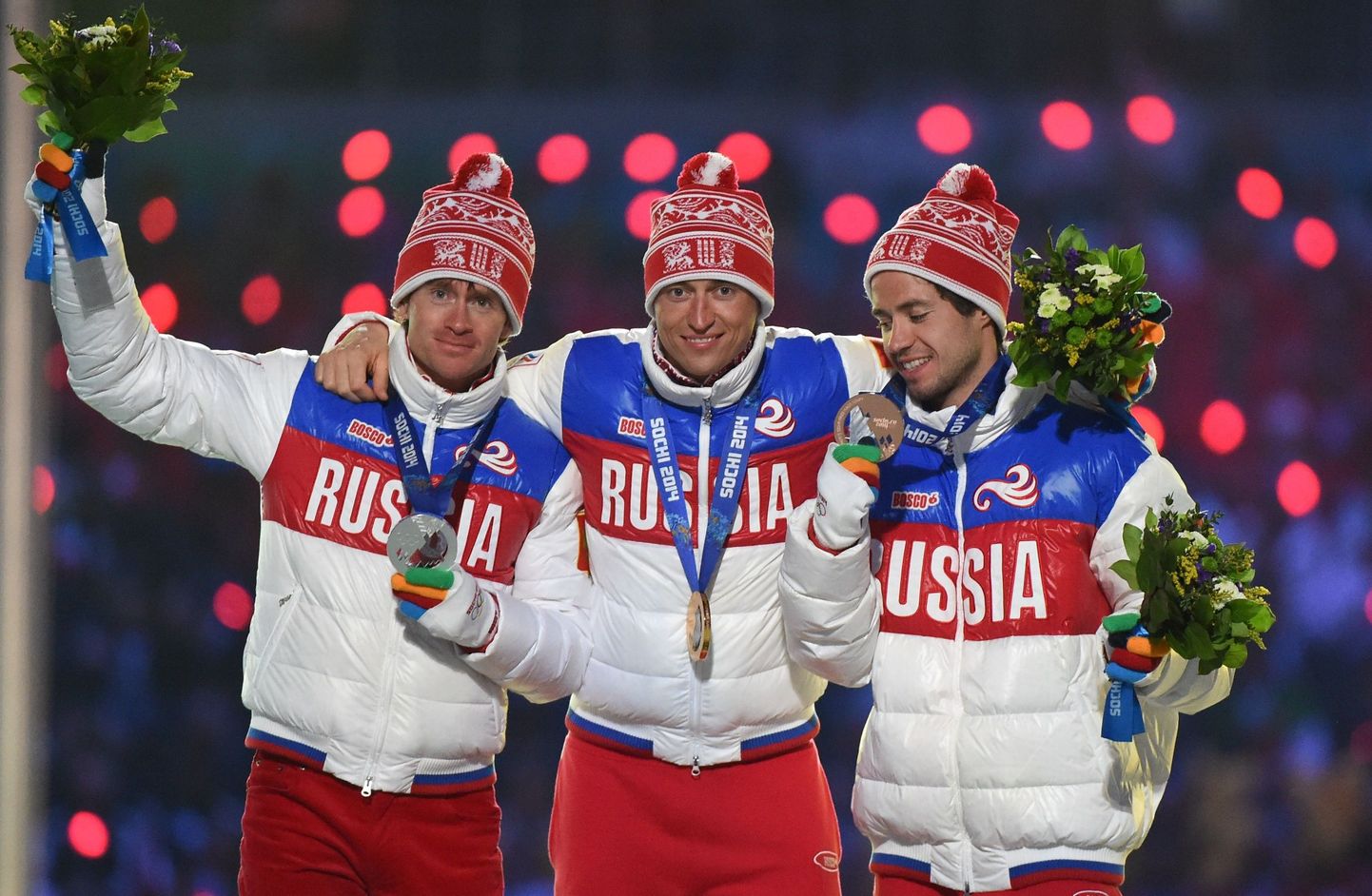 Pilt, mida Pyeongchangi olümpial kindlasti ei näe: Maksim Võlegžanin ja Aleksandr Legkov on võistluskeelu all, samuti ei tohi venelased ilmselt mängudel kanda oma riigi nimega ega lipuvärvides dressi.