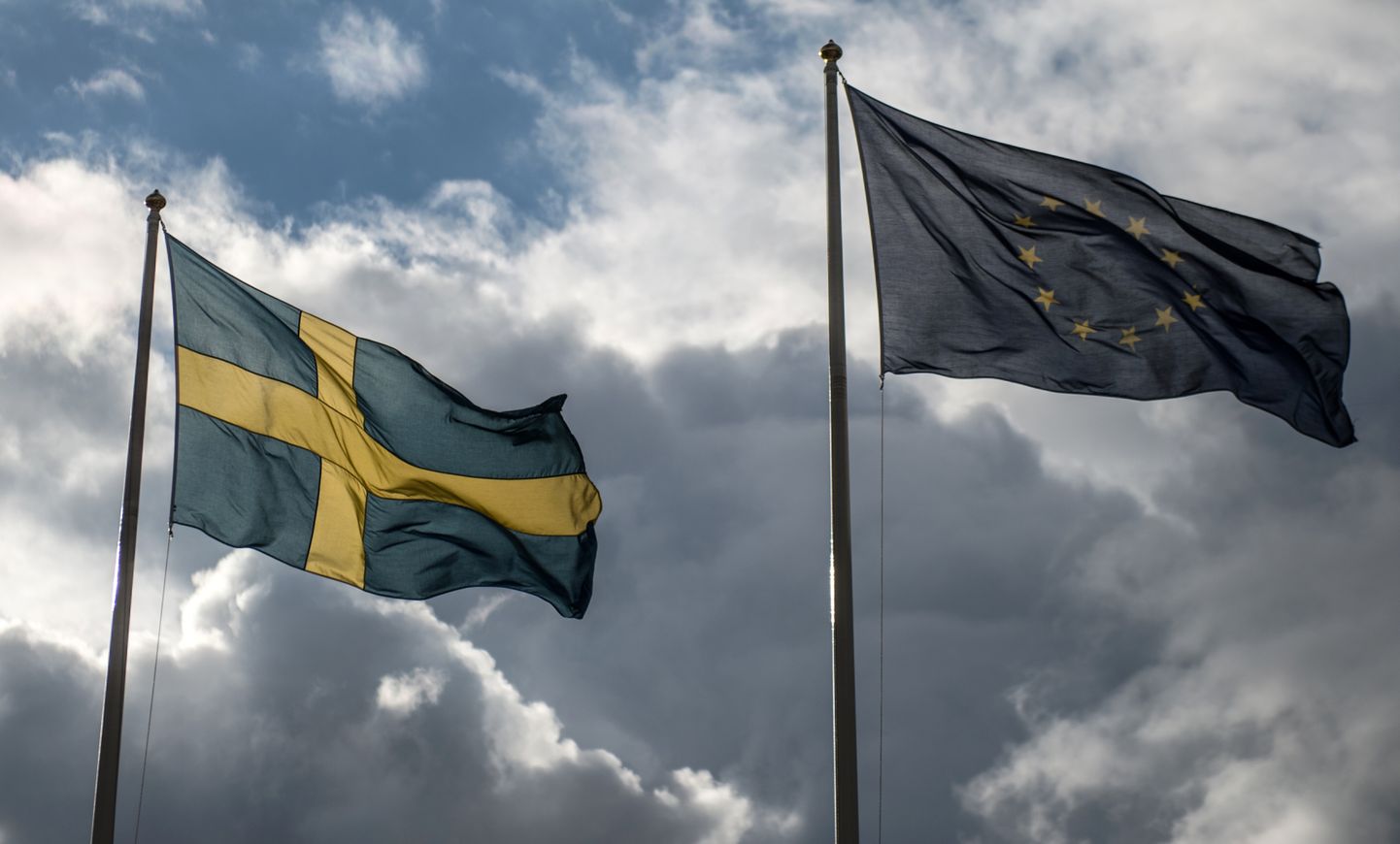 ELi ja Rootsi lipud.