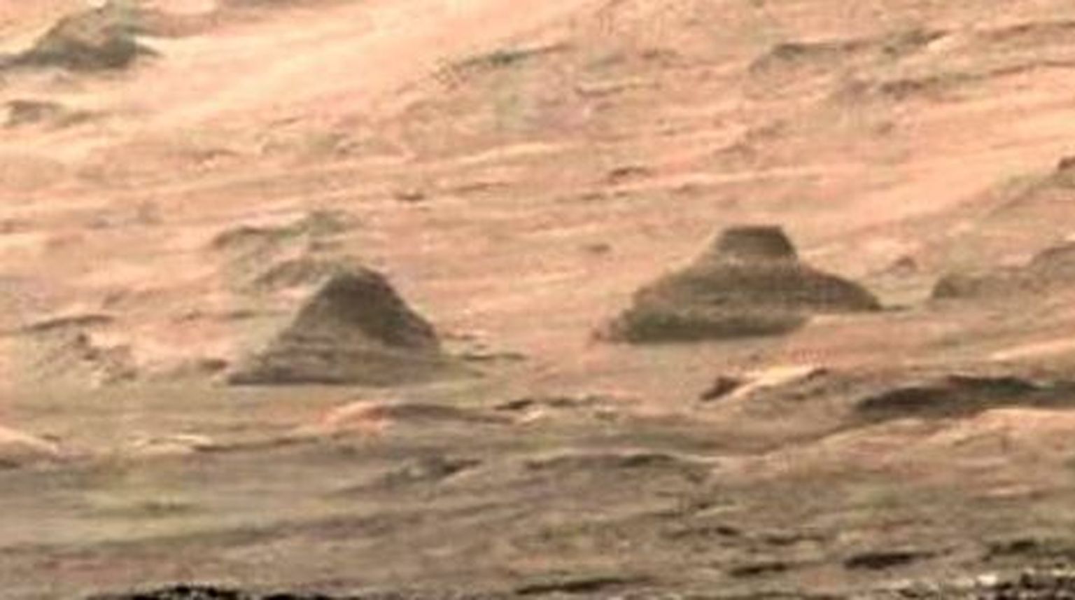 Marsi püramiidid?