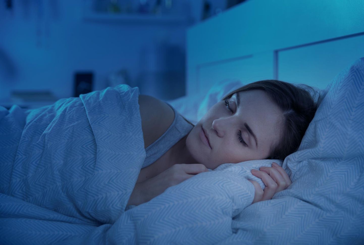 Inimese ööuni võib olla häiritud väga mitmel põhjusel. Siiski tasub jälgida, et ruum, kus magatakse, oleks pime ja piisavalt jahe.